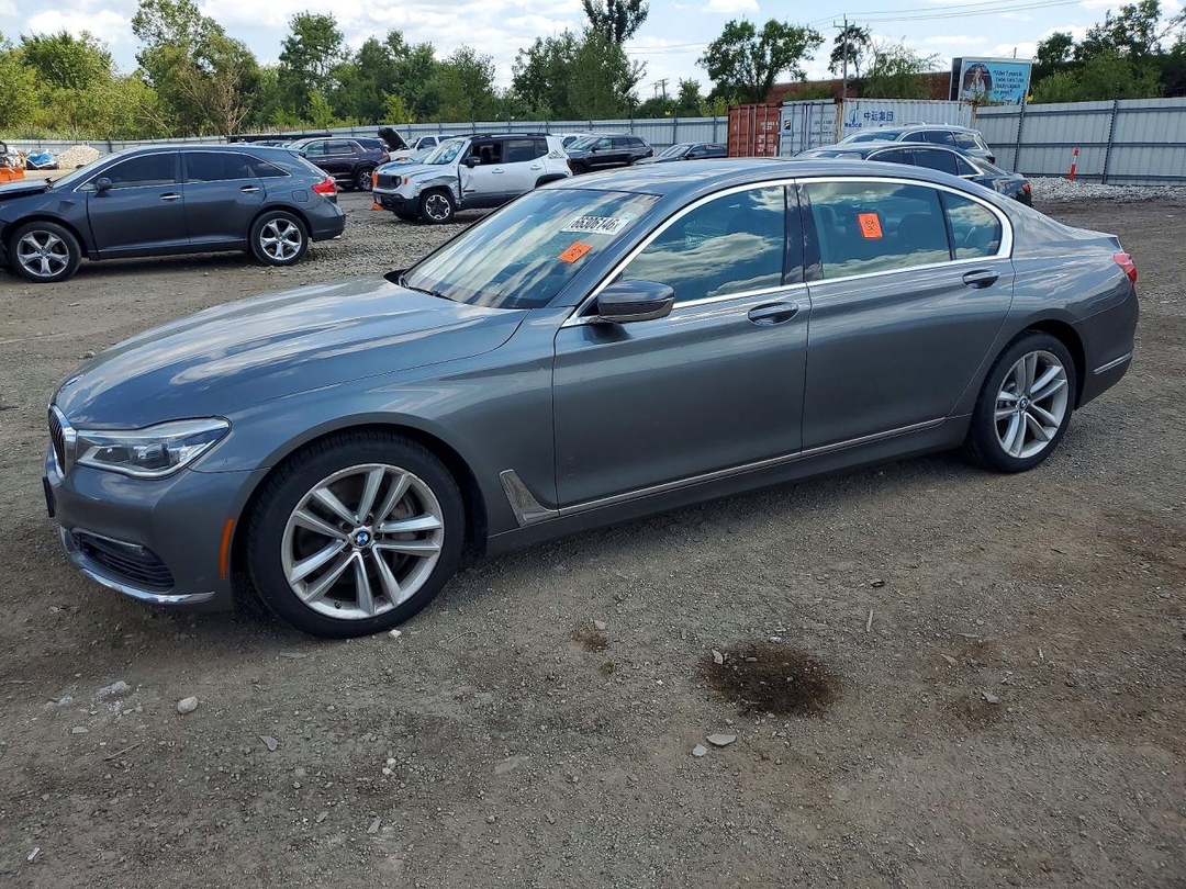 منظر 2016 BMW 750 XI، زاوية 1