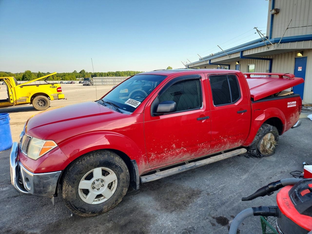 Вид 2005 NISSAN FRONTIER SE, угол 1