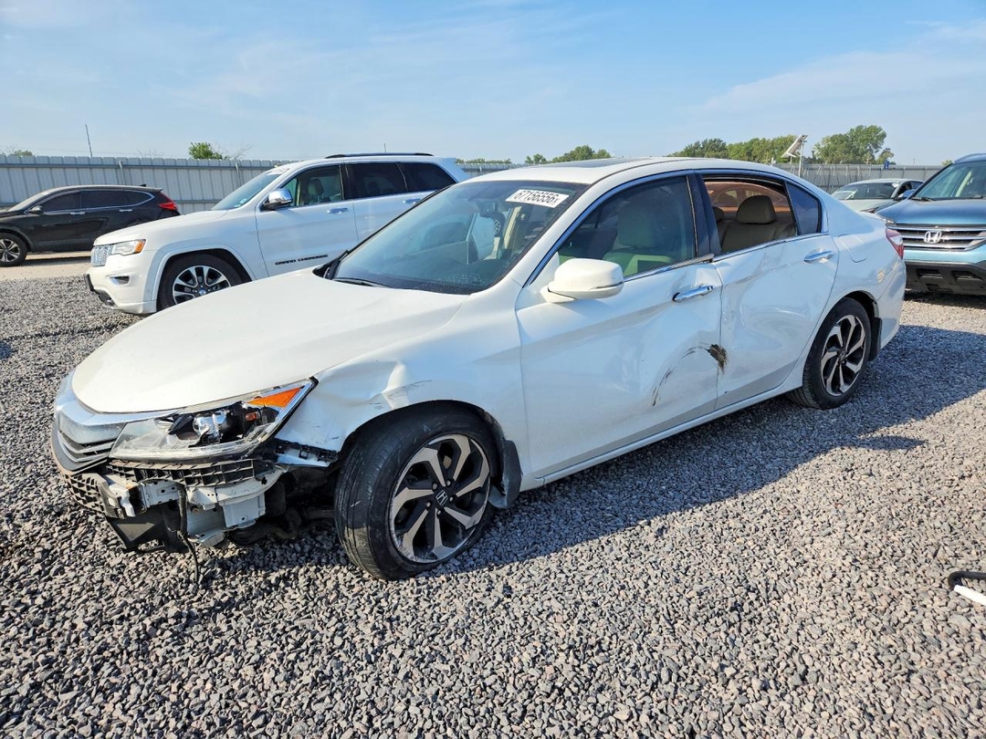 Vue de 2016 HONDA ACCORD EXL, angle 1