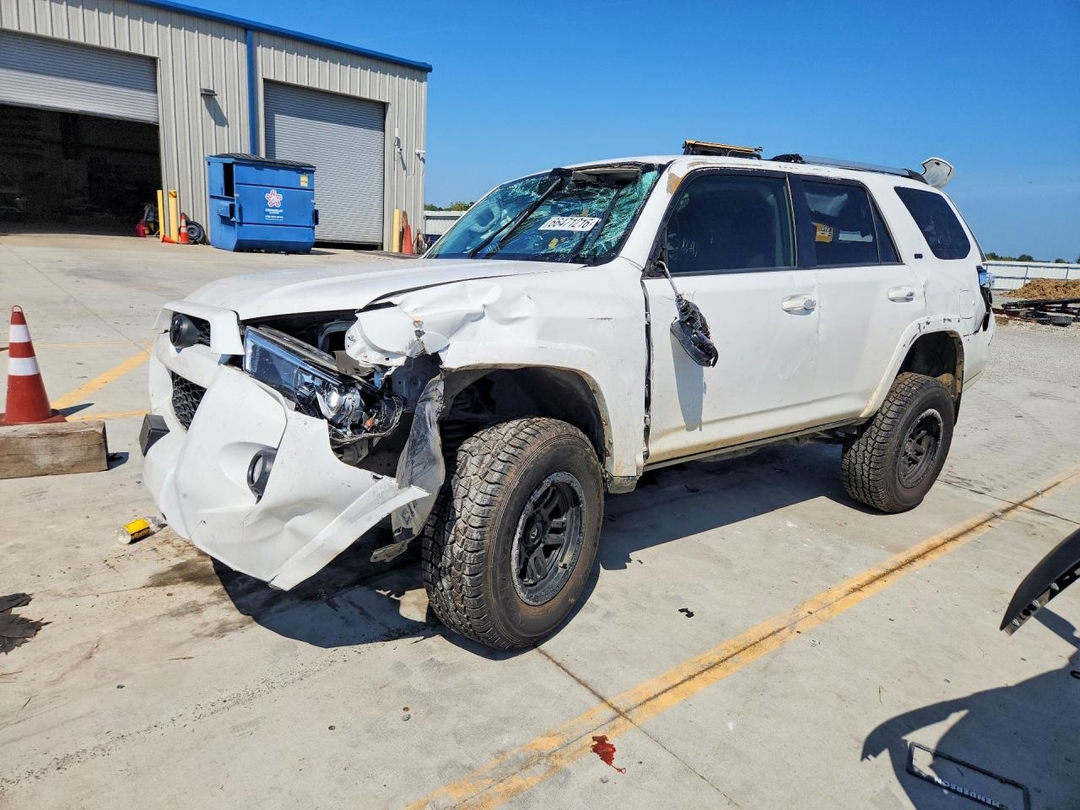 منظر 2019 TOYOTA 4RUNNER SR5 PREMIUM، زاوية 1