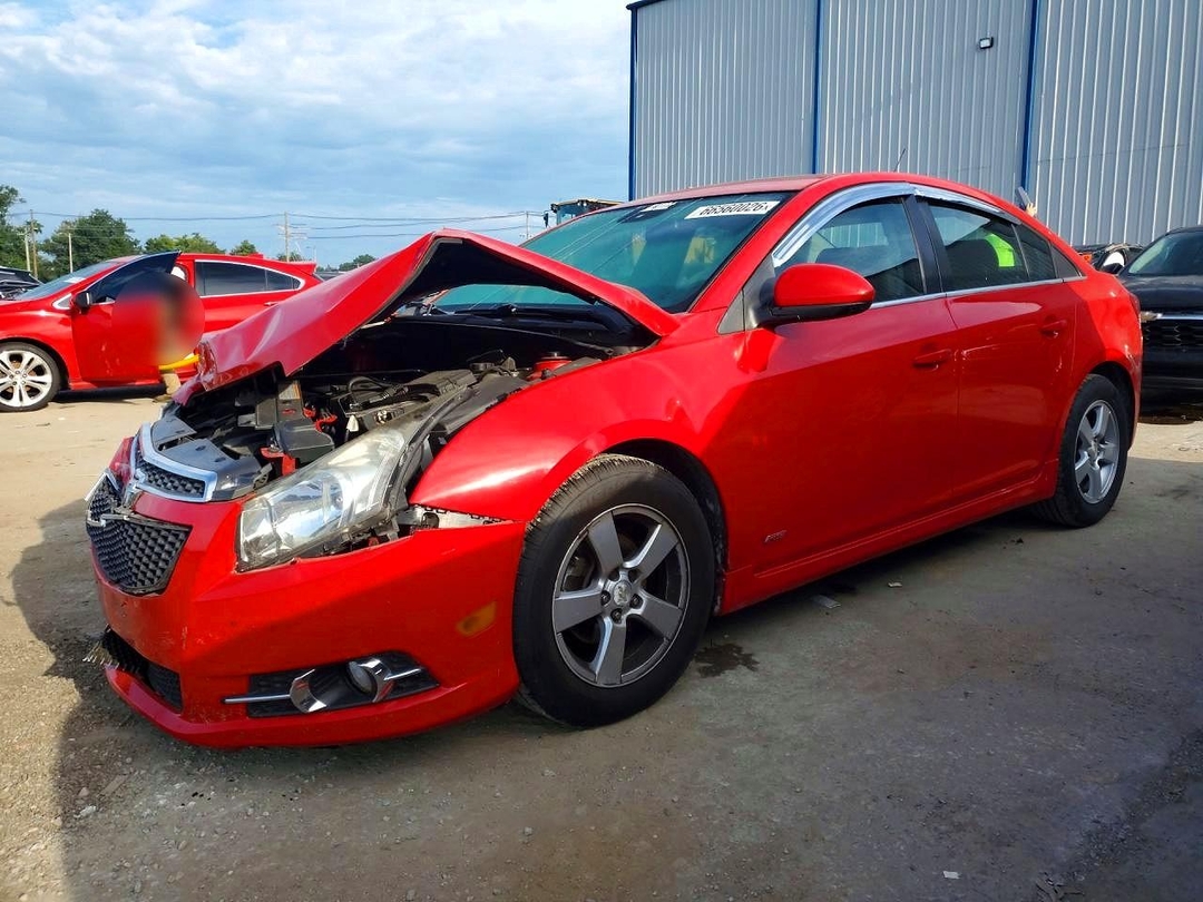 Vue de 2014 CHEVROLET CRUZE LT, angle 1