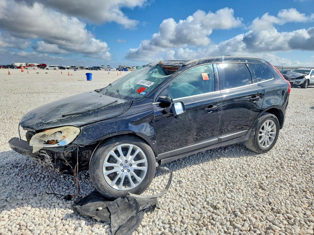 Vista de 2010 VOLVO XC60, ángulo 1