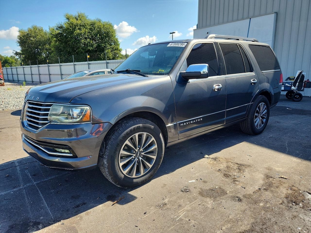 Vue de 2015 LINCOLN NAVIGATOR, angle 1