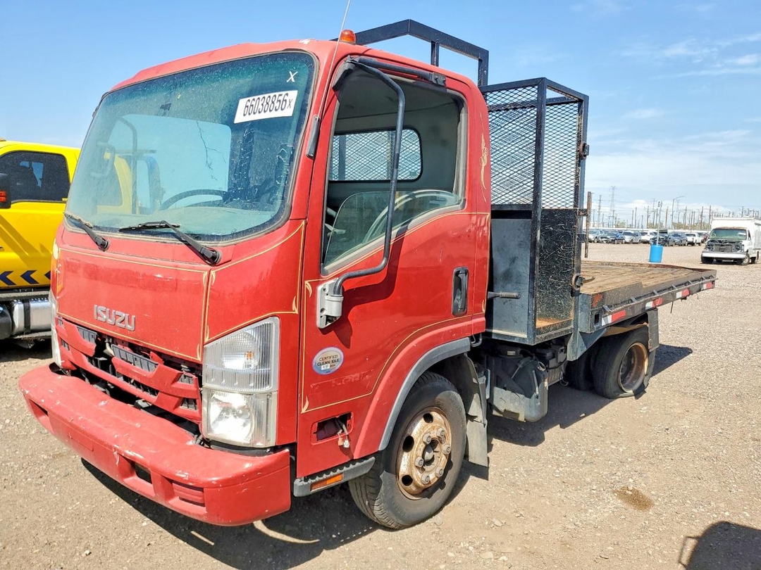 Vue de 2021 ISUZU NPR HD, angle 1