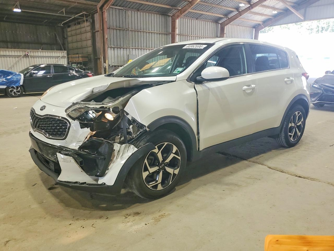 منظر 2021 KIA SPORTAGE LX، زاوية 1