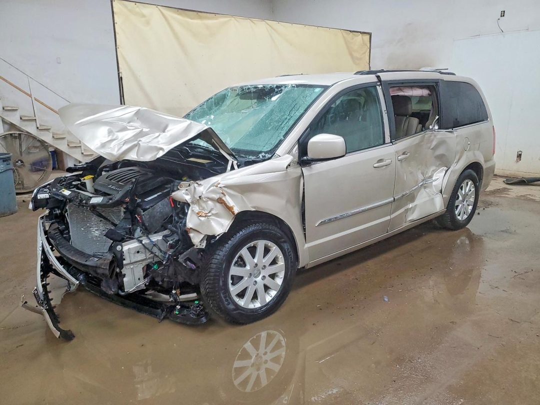 Вид 2013 CHRYSLER TOWN &amp; COUNTRY TOURING, угол 1