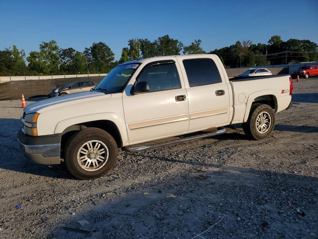 Vue de 2005 CHEVROLET SILVERADO K1500, angle 1