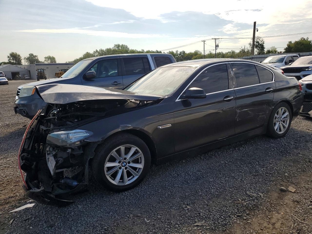 منظر 2014 BMW 528 XI، زاوية 1