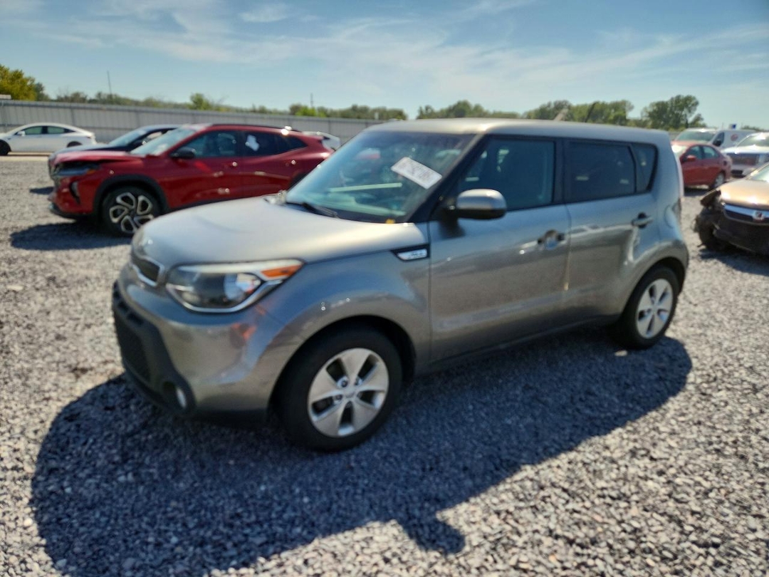 Vue de 2015 KIA SOUL BASE, angle 1