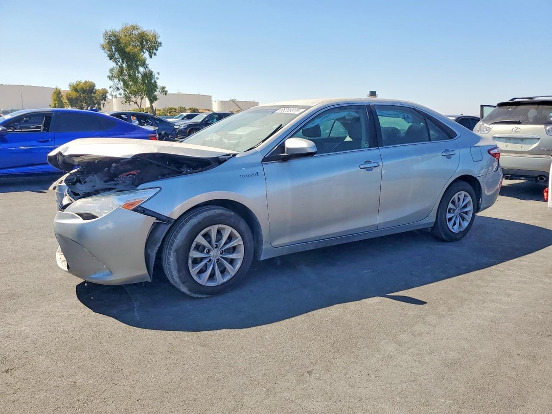منظر 2016 TOYOTA CAMRY HYBRID LE، زاوية 1