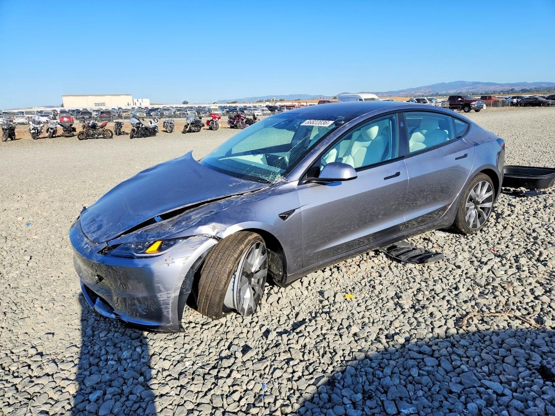 منظر 2026 TESLA MODEL 3، زاوية 1