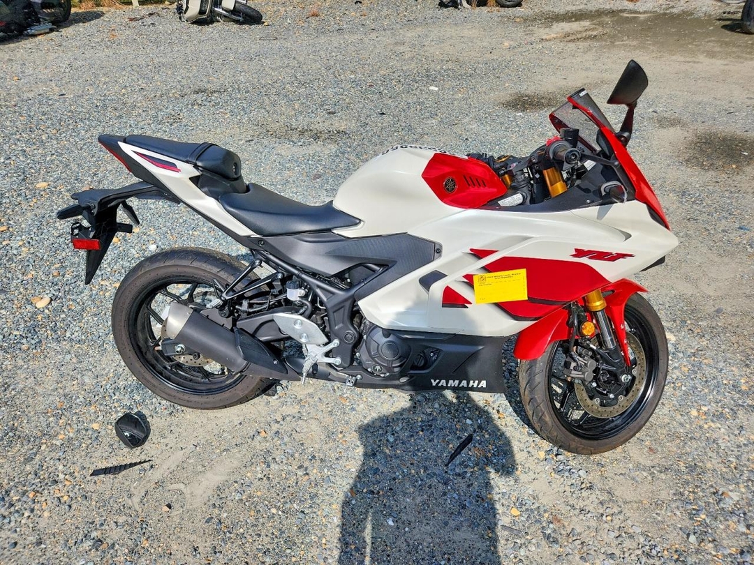 منظر 2026 YAMAHA YFZ320 A، زاوية 1