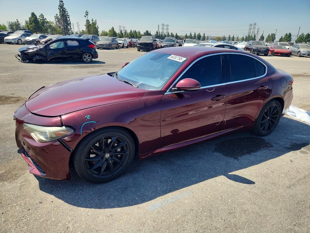 Vista de 2017 ALFA ROMEO GIULIA, ángulo 1