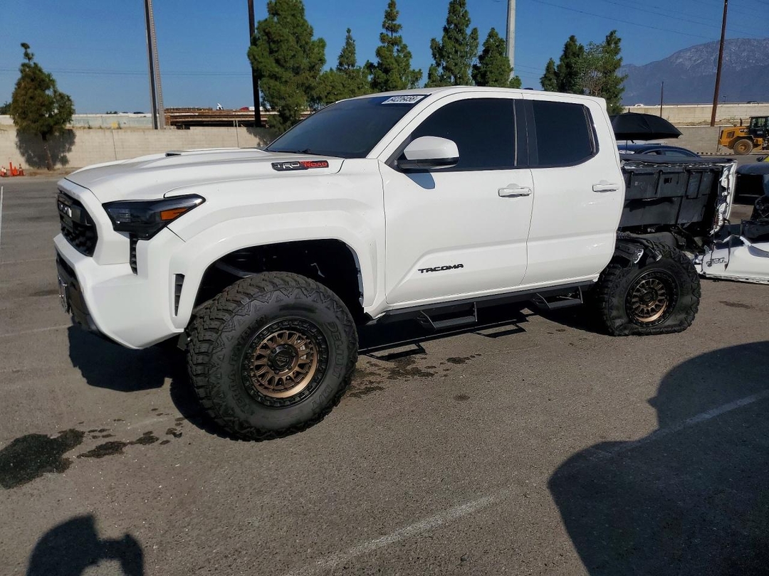 Vedere 2025 TOYOTA TACOMA TRD SPORT, unghi 1