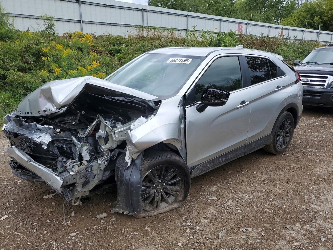 Вид 2026 MITSUBISHI ECLIPSE CROSS LE, угол 1