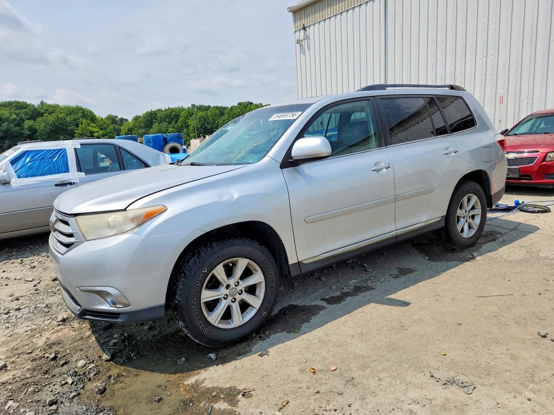 منظر 2011 TOYOTA HIGHLANDER SE، زاوية 1