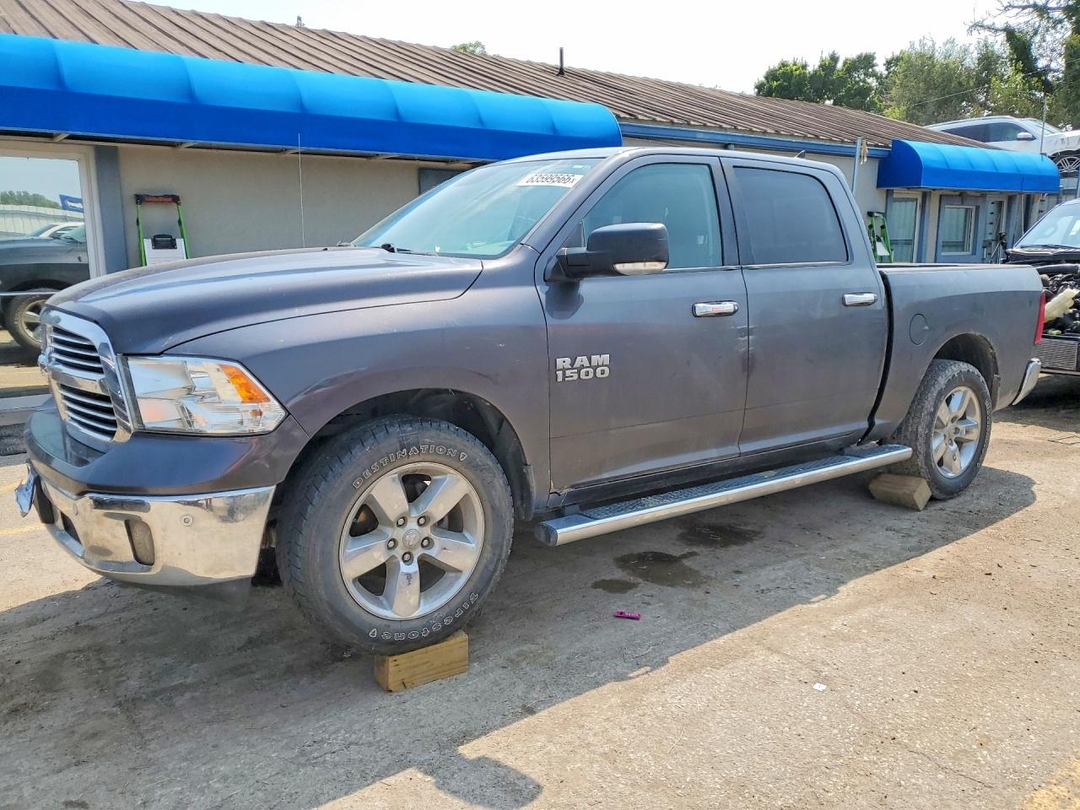 منظر 2017 RAM 1500 SLT، زاوية 1