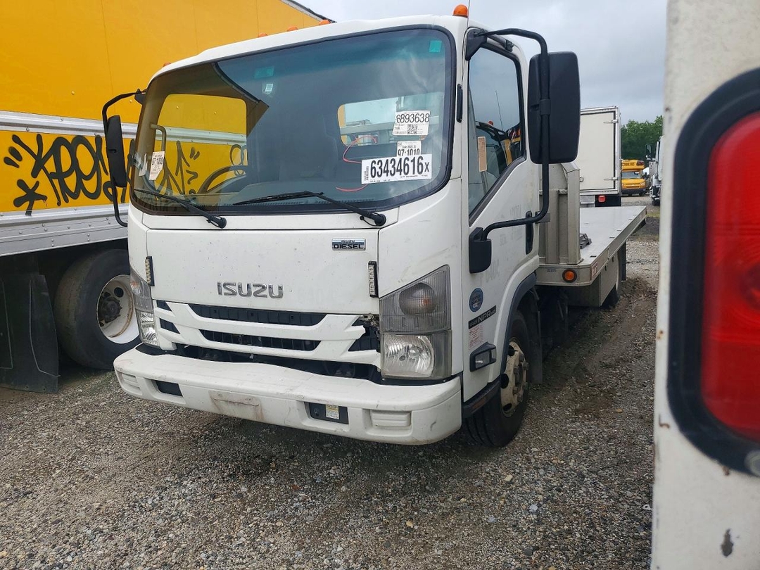 Vue de 2019 ISUZU NPR HD, angle 1