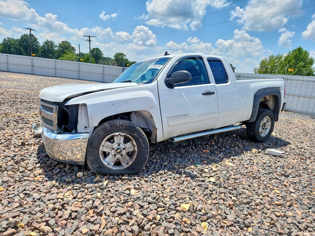 Vue de 2012 CHEVROLET SILVERADO C1500 LT, angle 1