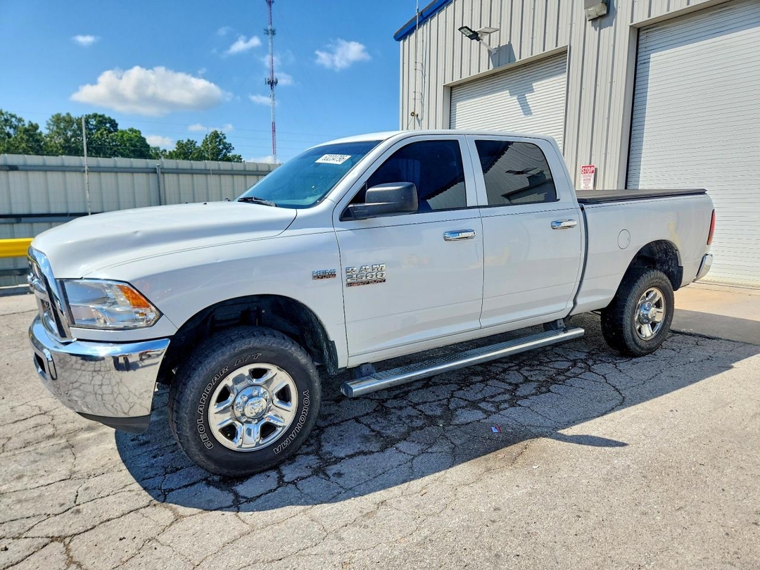 Vue de 2017 RAM 2500 ST, angle 1