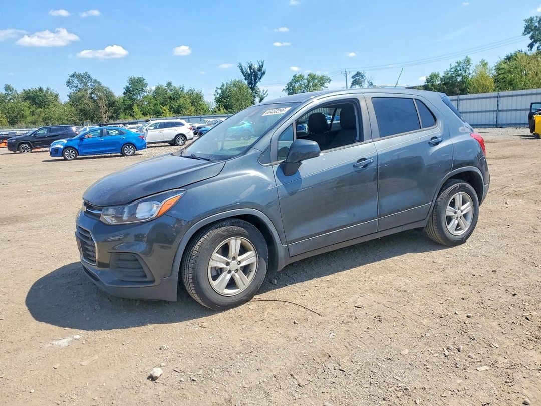 Vue de 2020 CHEVROLET TRAX LS, angle 1