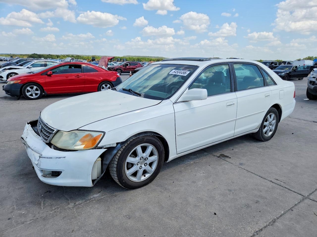 Vue de 2003 TOYOTA AVALON XL, angle 1