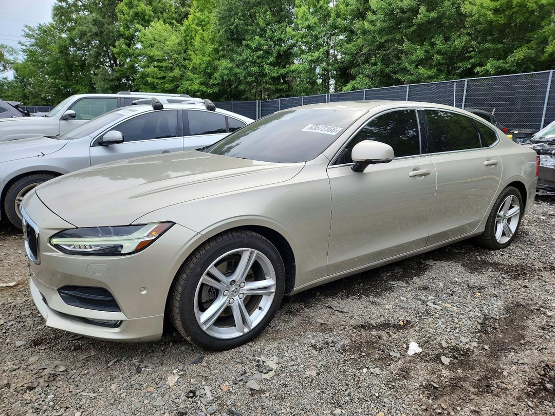 Vista de 2018 VOLVO S90 T5 MOMENTUM, ángulo 1