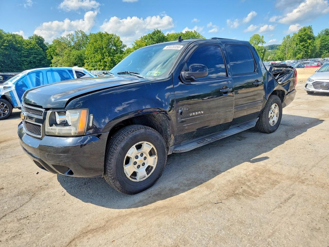 منظر 2011 CHEVROLET SUBURBAN K1500 LT، زاوية 1