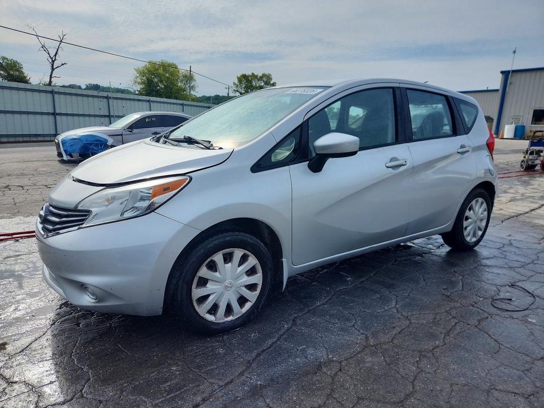 Vista de 2016 NISSAN VERSA NOTE S PLUS, ángulo 1