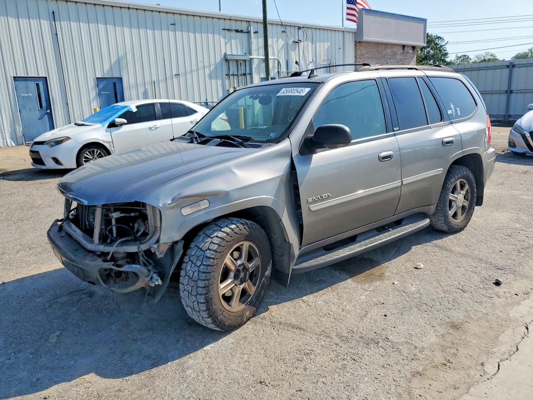 Vue de 2006 GMC ENVOY, angle 1