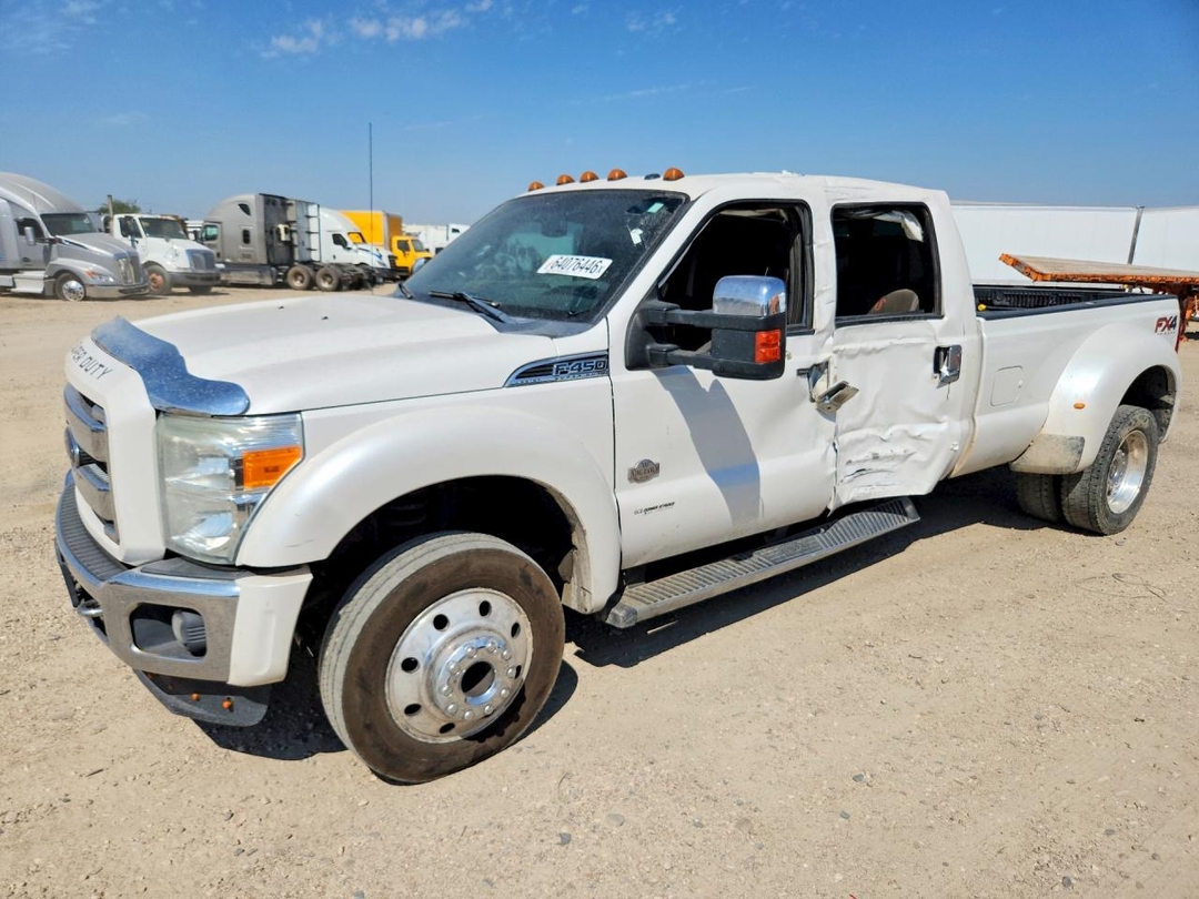 Вид 2016 FORD F-450, угол 1