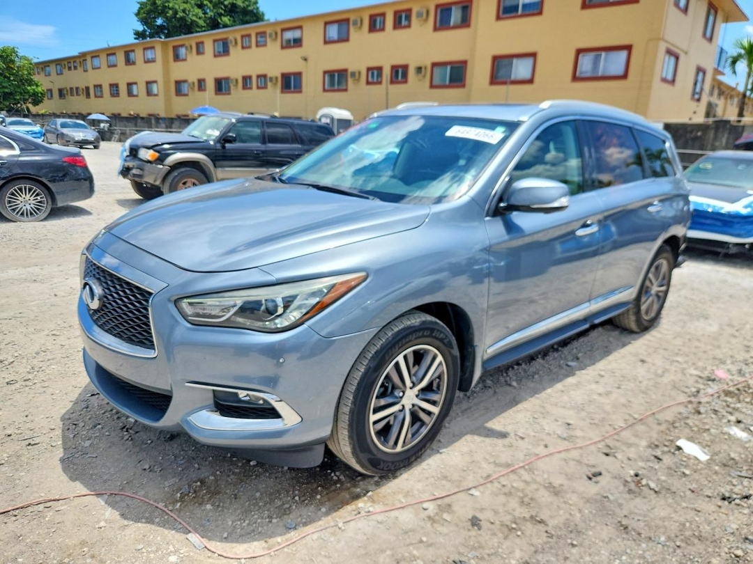 منظر 2017 INFINITI QX60 BASE، زاوية 1