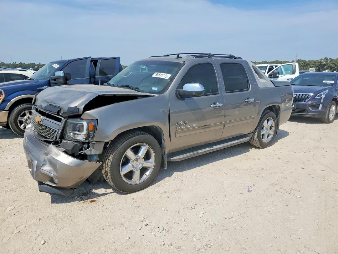 Vista de 2012 CHEVROLET AVALANCHE LT, ángulo 1