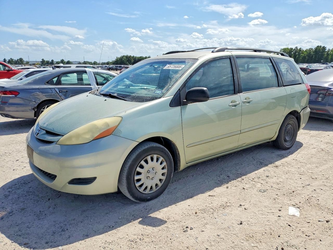 Vista de 2006 TOYOTA SIENNA CE 7 PASSENGER, ángulo 1