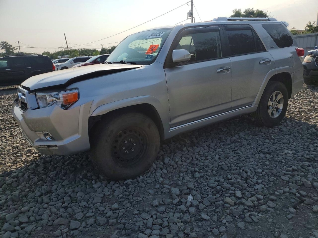 Вид 2012 TOYOTA 4RUNNER SR5, угол 1