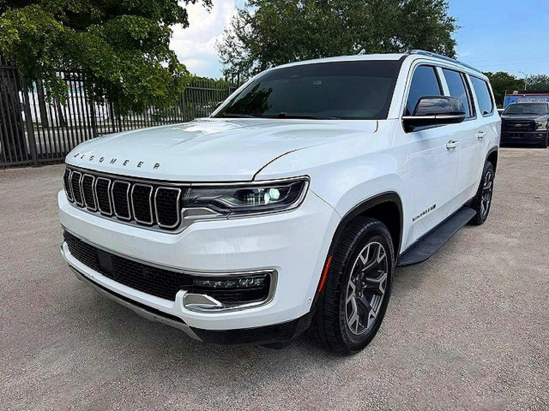 Vue de 2023 JEEP WAGONEER L SERIES III, angle 1