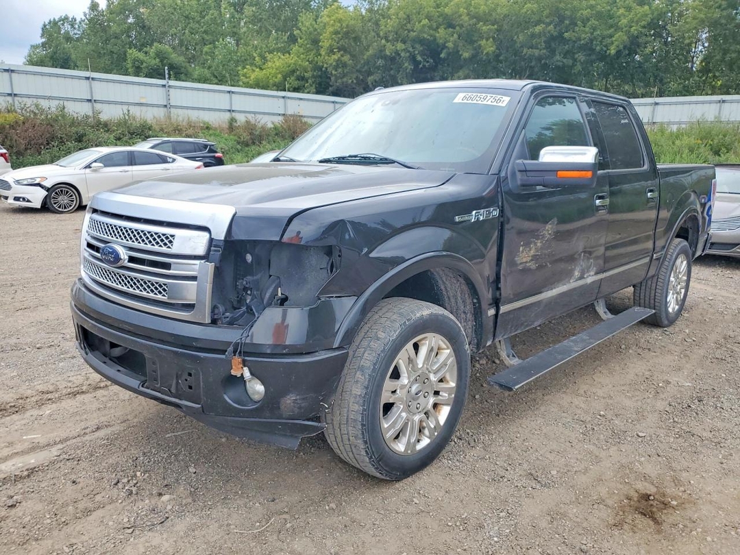 Vue de 2013 FORD F150 SUPERCREW, angle 1
