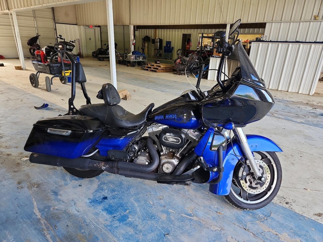 Вид 2012 HARLEY-DAVIDSON FLTRX ROAD GLIDE CUSTOM, угол 1