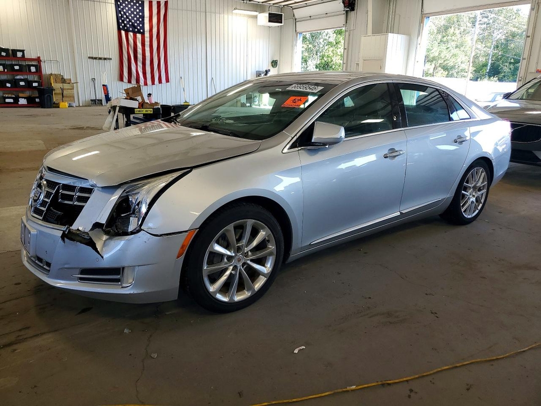 Вид 2013 CADILLAC XTS LUXURY COLLECTION, угол 1