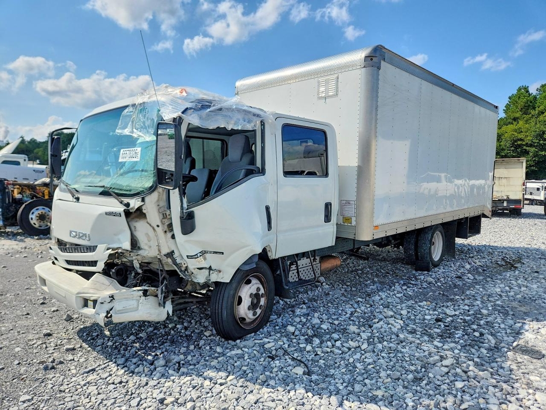 Vue de 2017 ISUZU NPR HD, angle 1