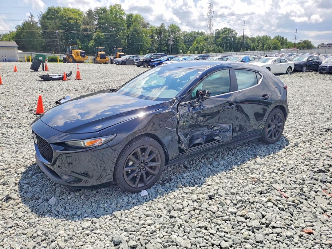 منظر 2026 MAZDA 3 SELECT SPORT، زاوية 1