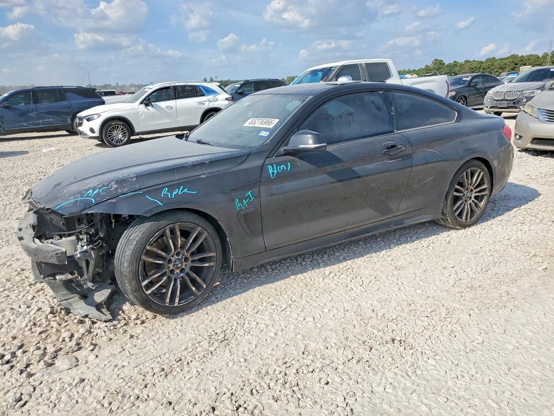 Vue de 2015 BMW 428 I, angle 1