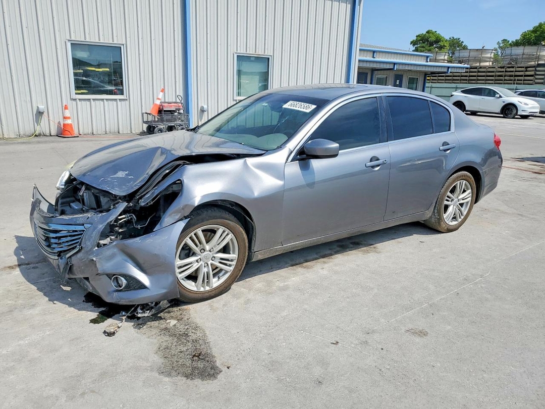 Vue de 2012 INFINITI G37 SEDAN JOURNEY, angle 1