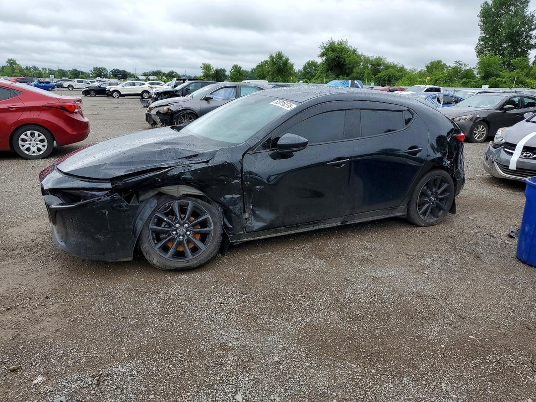 Vista de 2024 MAZDA 3 GT, ángulo 1