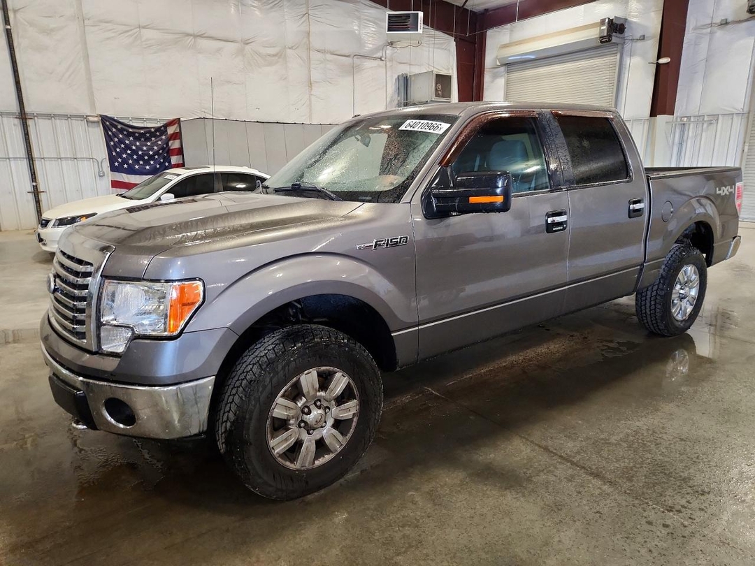 Vue de 2011 FORD F150 SUPERCREW, angle 1