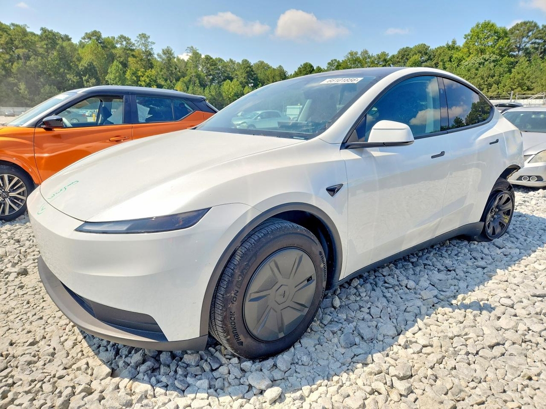 Vue de 2026 TESLA MODEL Y, angle 1