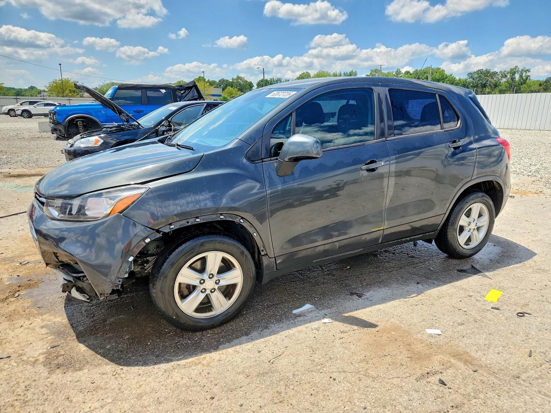 Вид 2019 CHEVROLET TRAX LS, угол 1