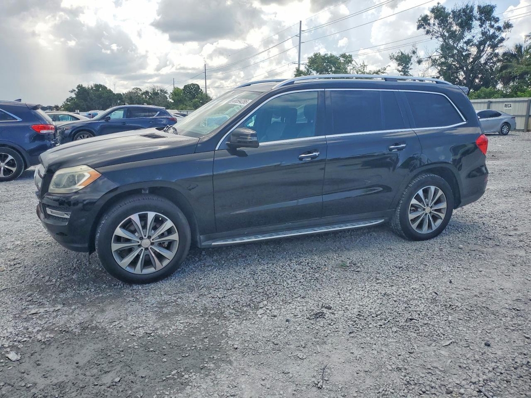 Vue de 2016 MERCEDES-BENZ GL 350 BLUETEC, angle 1