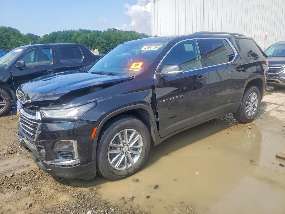 Вид 2023 CHEVROLET TRAVERSE LT, угол 1