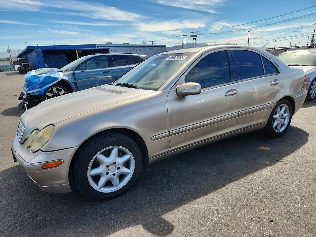 منظر 2004 MERCEDES-BENZ C 240، زاوية 1